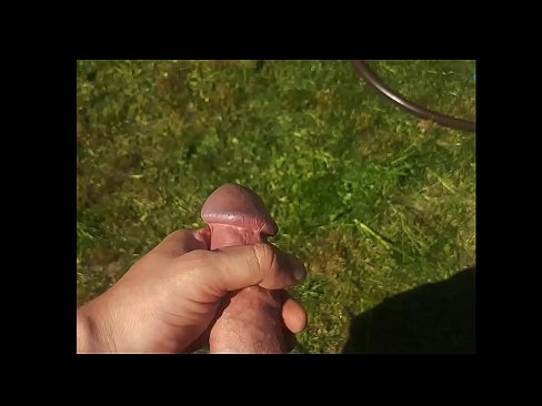 ❤️ Hot hottie gets her pink pussy fucked and cums with a squirt in a summer garden ❌ Sluts at us